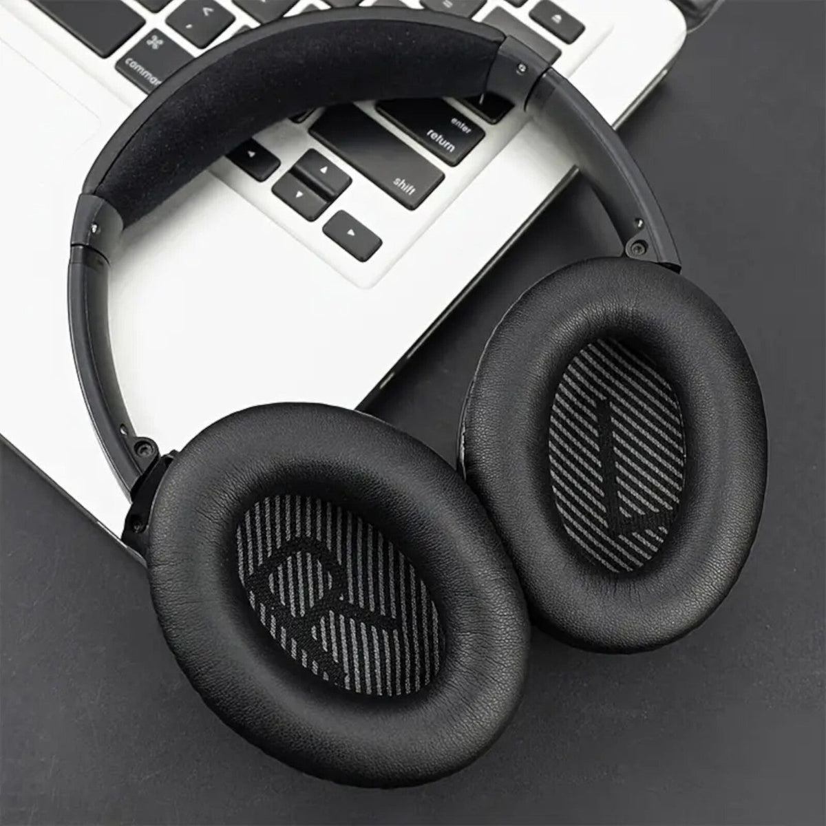 Schwarze Kunstleder-Ohrpolster für Bose QC35 QC45 QC25 QC15