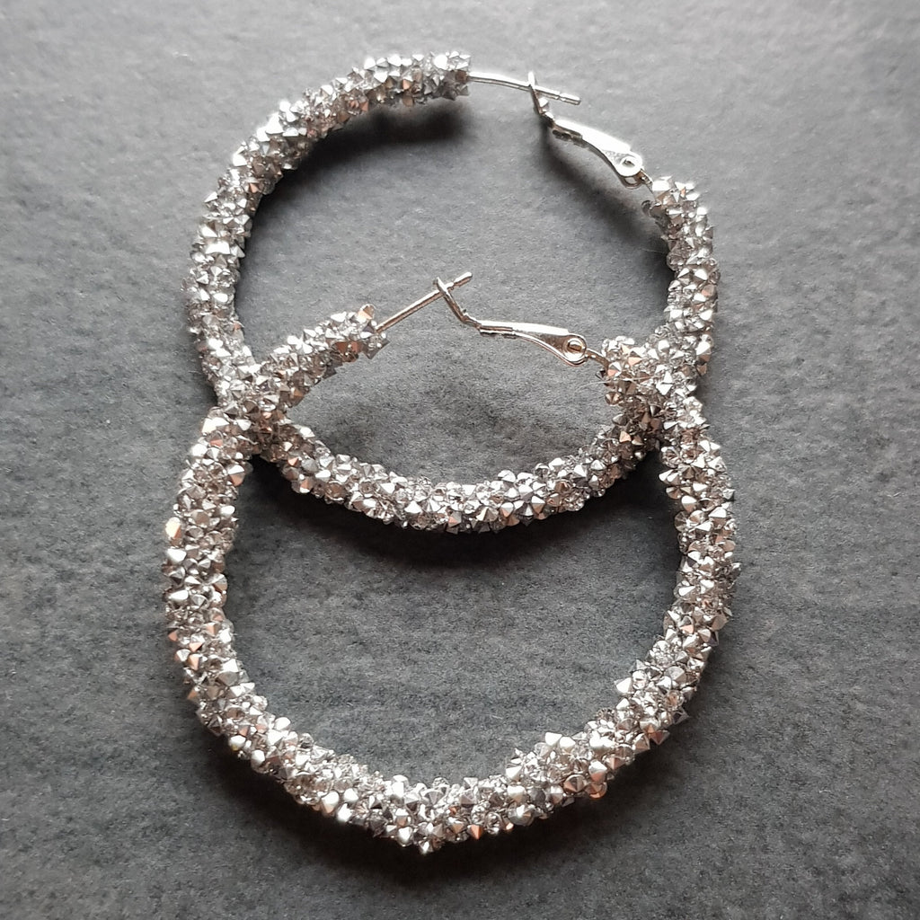 Silberne Strass-Creolen aus Edelstahl