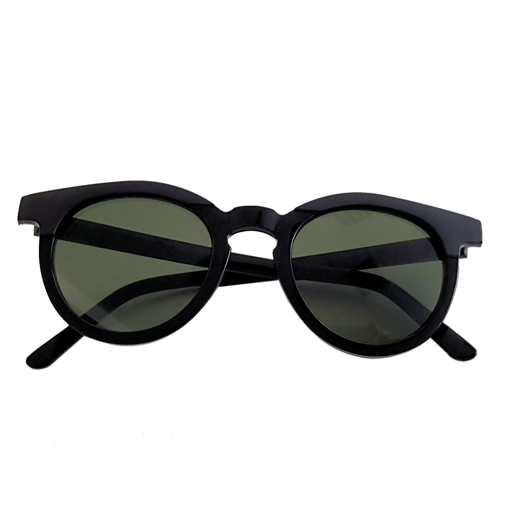 Schwarze Cat-Eye-Sonnenbrille matt und glänzend