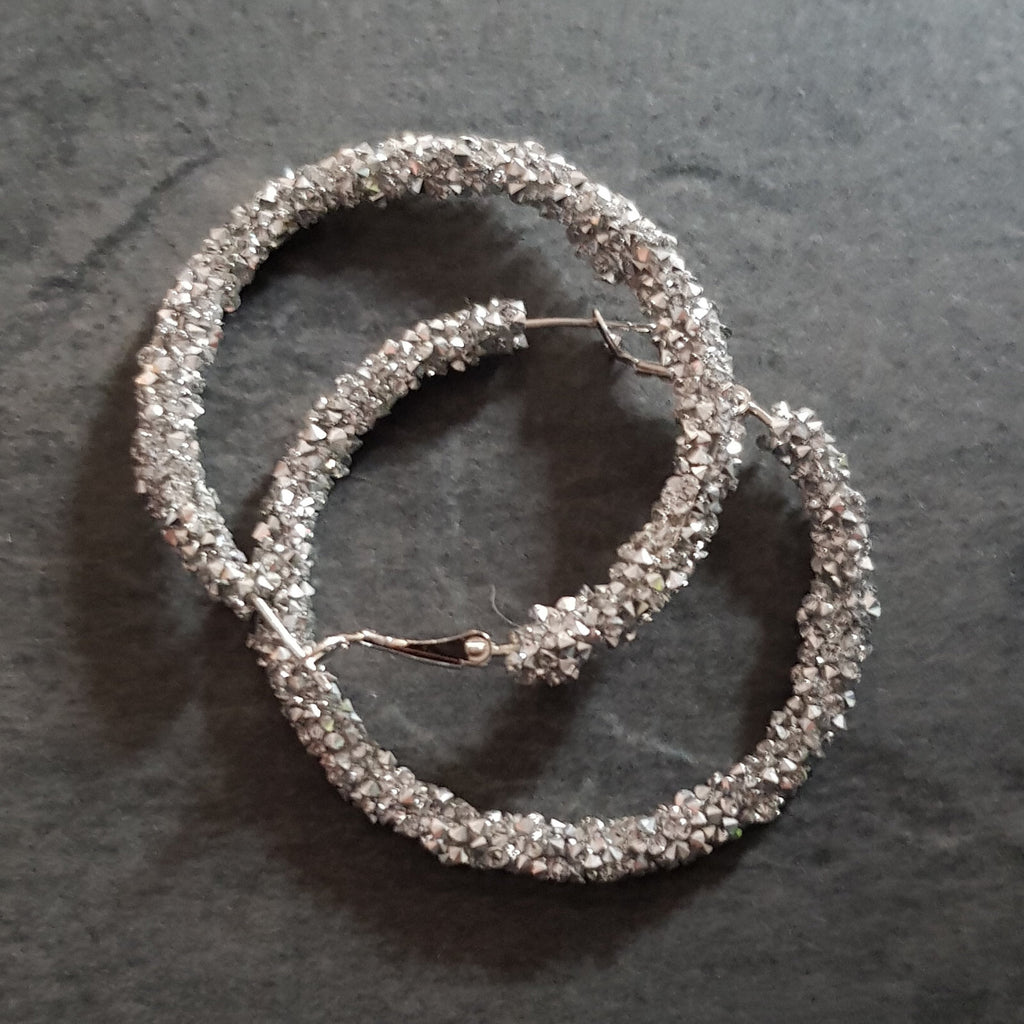 Silberne Strass-Creolen aus Edelstahl