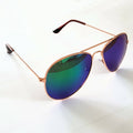Rotgoldene Piloten-Sonnenbrille mit grün-blauen Spiegelgläsern