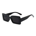 Glänzend schwarze Retro-Partybrille
