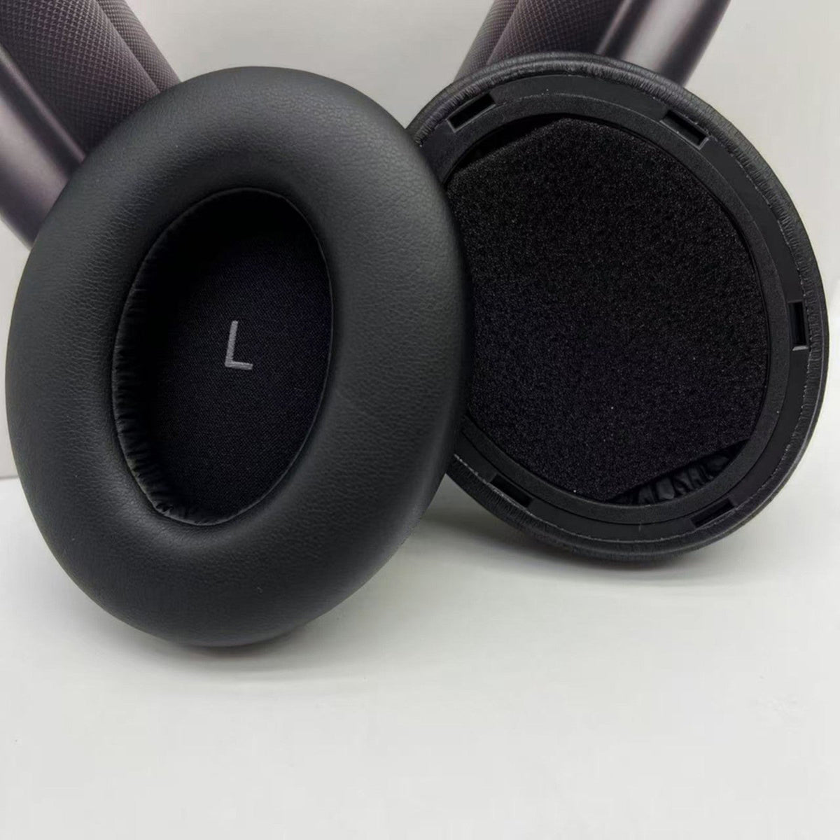 Ohrpolster für Sennheiser Momentum 4 / 5 Over Ear Kunstleder Schwarz Einrastring