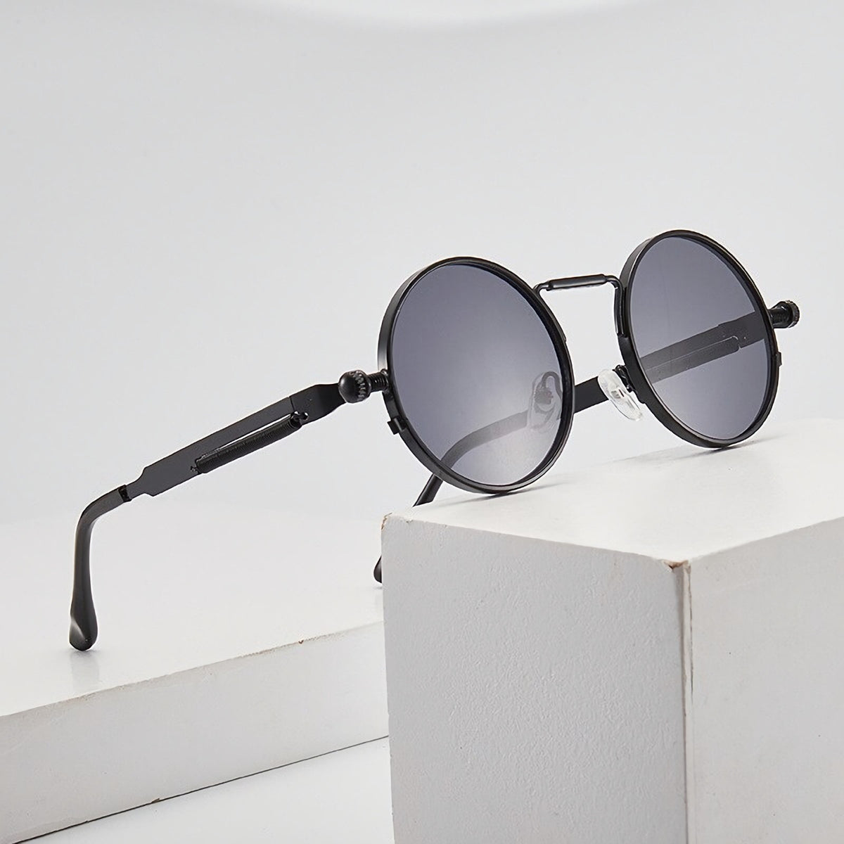 Runde schwarze Steampunk-Sonnenbrille im Lennon-Stil