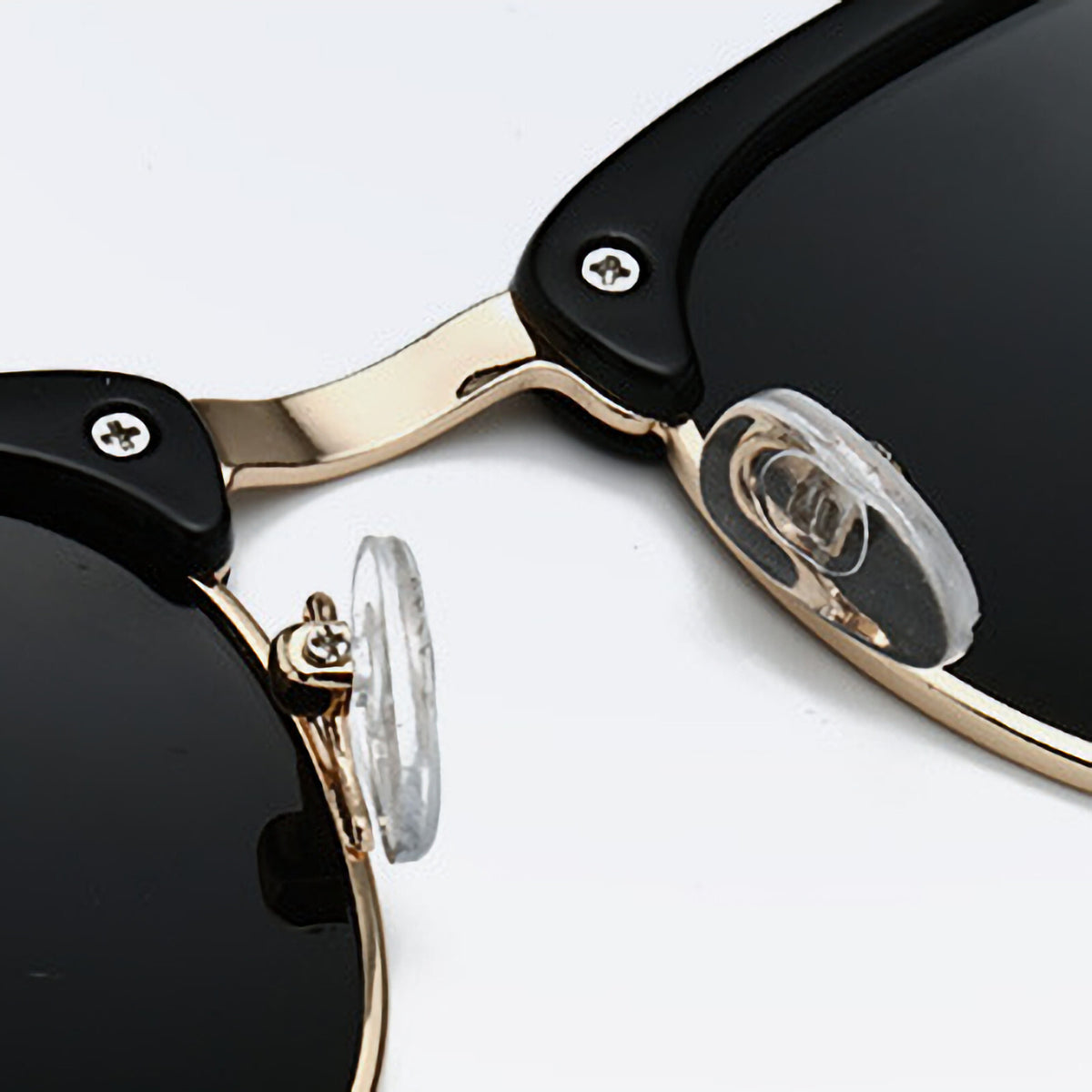 Schwarz-goldene Vintage Sonnenbrille