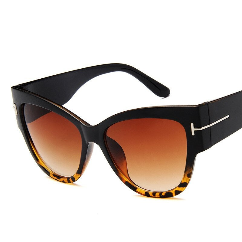 Oversized Cat-Eye-Sonnenbrille in Schwarz-Leopard mit braunen Gläsern