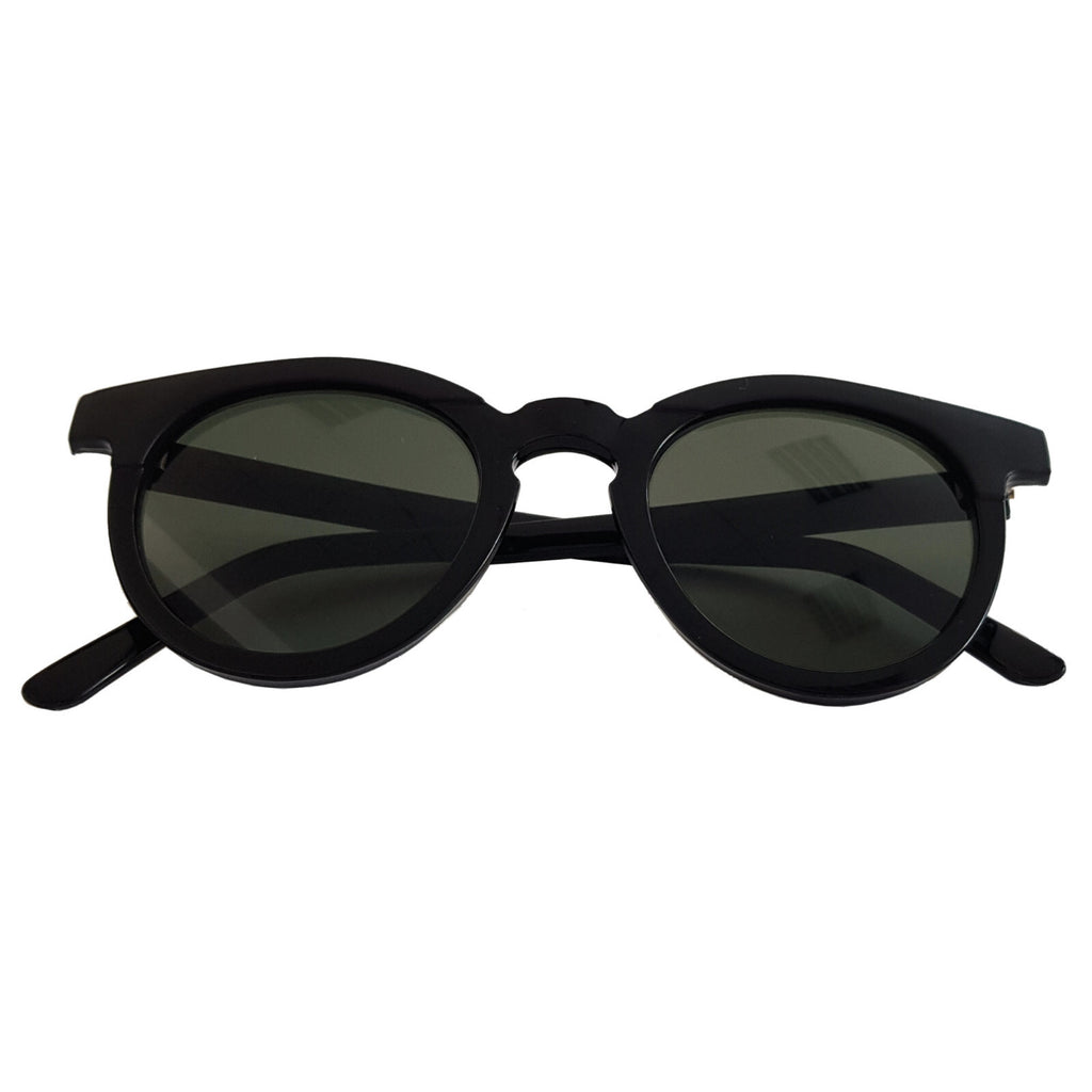 Schwarze Cat-Eye-Sonnenbrille matt und glänzend