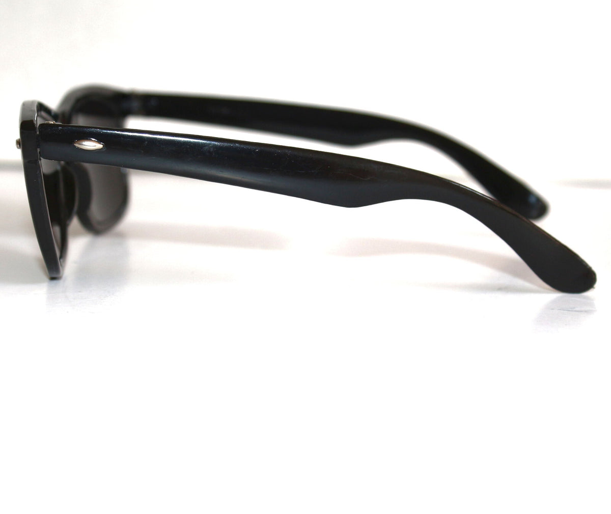 Schwarze Blues-Brothers Sonnenbrille verspiegelt