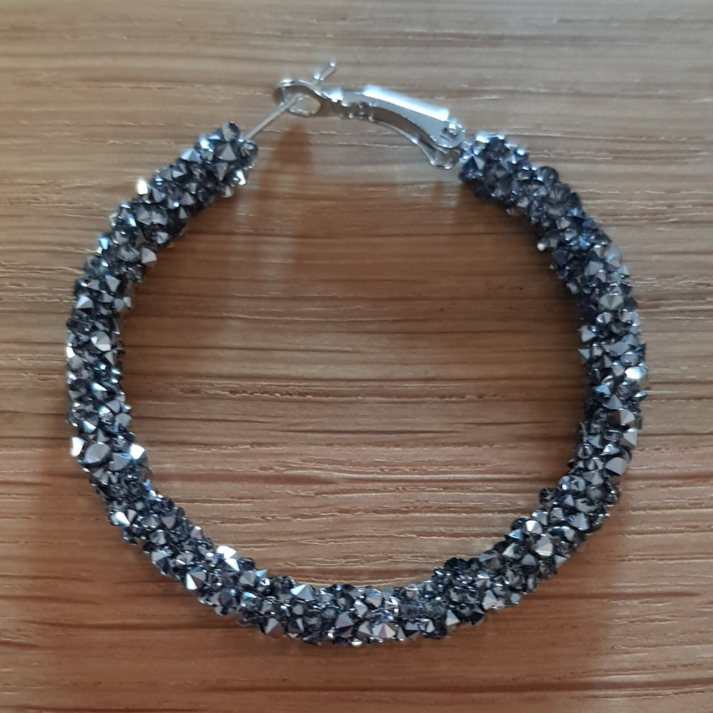 Schwarz-silberne Strass-Creolen aus Edelstahl
