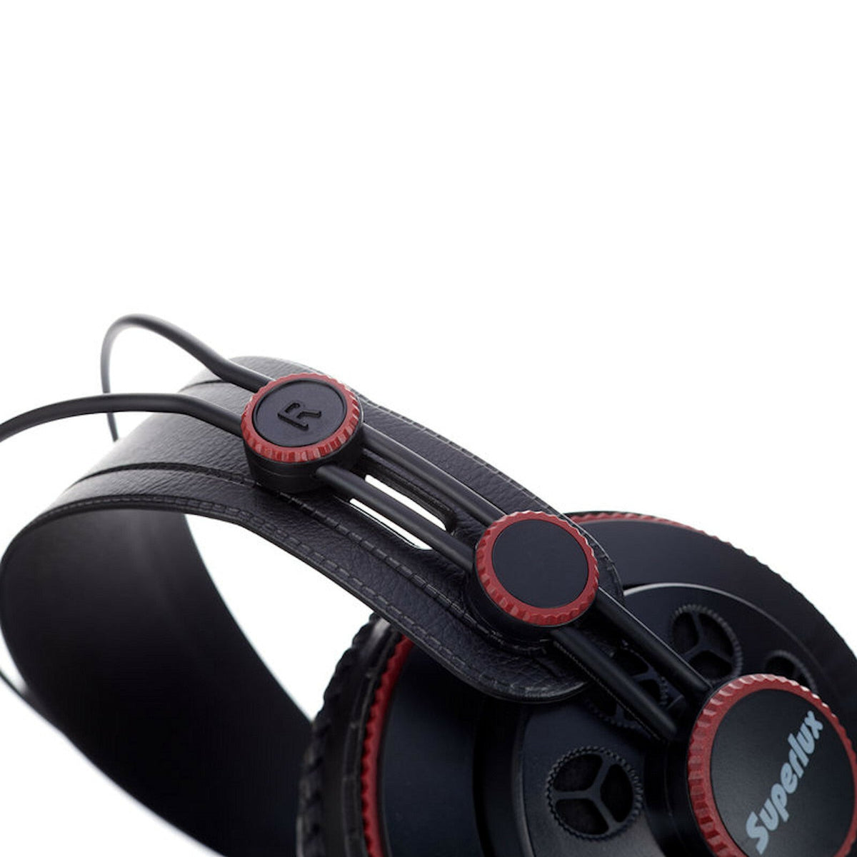 Schwarz-rote Superlux HD681 Studio-Kopfhörer